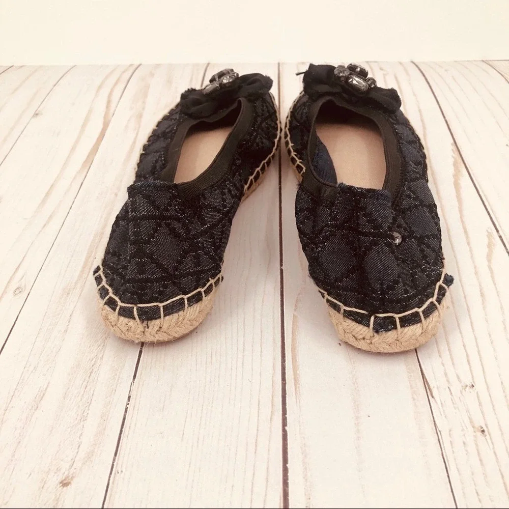 SV women black
